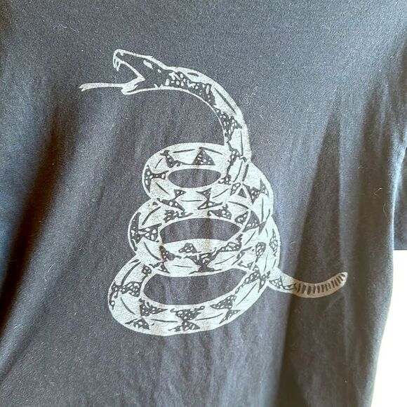 Grunt Style Black T-Shirt with Snake on Front and Back Size Medium - Picture 4 of 4